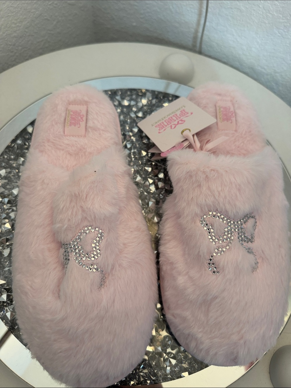 LoveShackFancy PINK Women’s Pink Fuzzy Slippers with Crystal Bow Accent SIZE XL